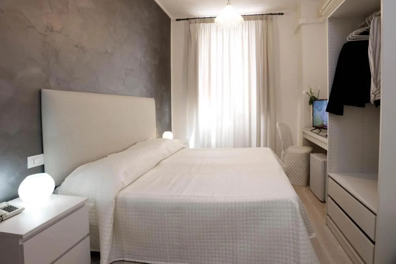 Albergo Alassio 3*, Montecatini Terme Italy